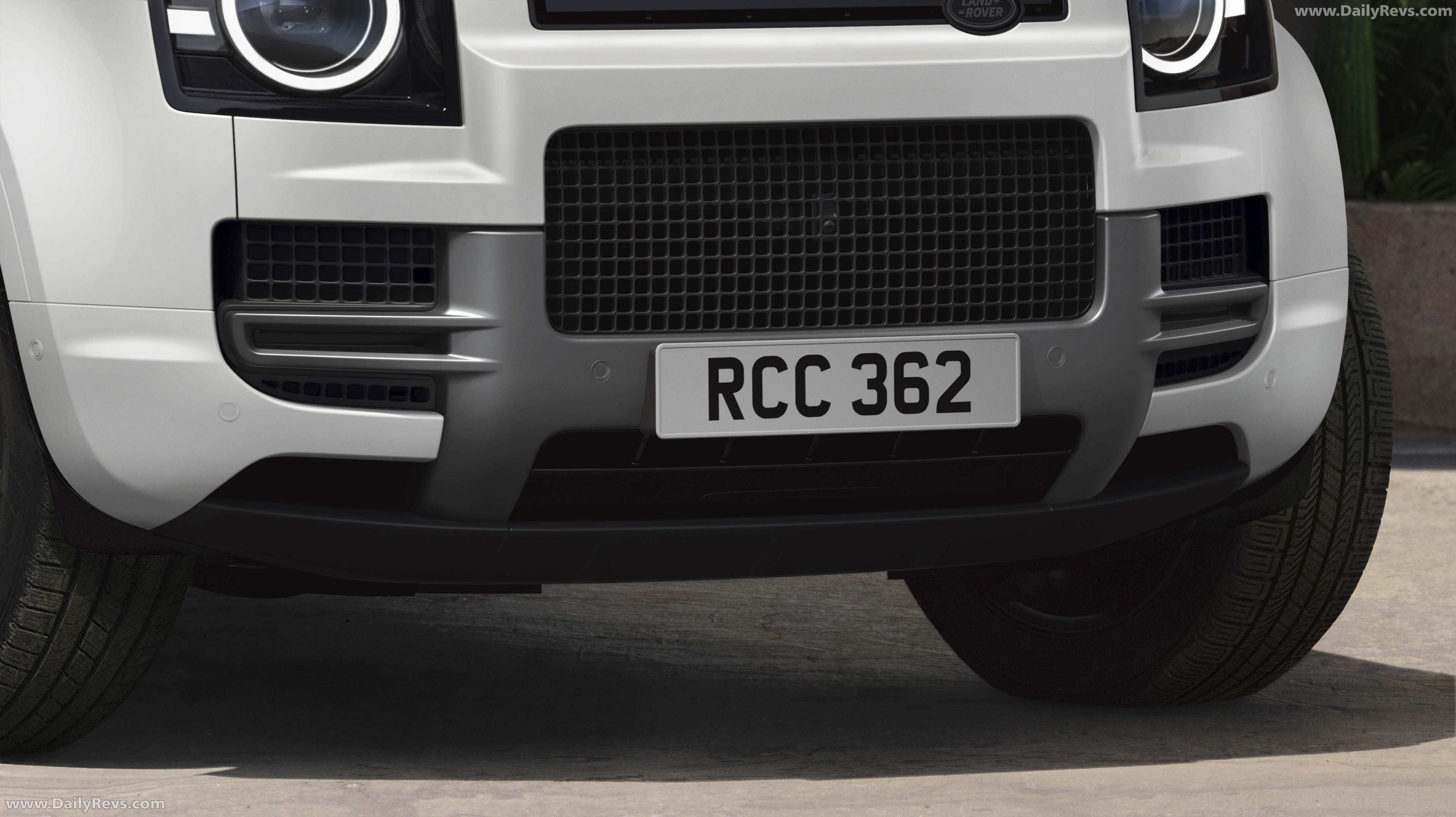 2027 Land Rover Defender 90 Vertex Exterior